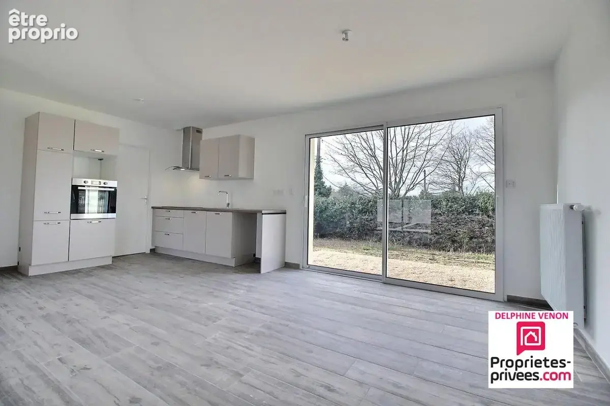 Maison neuve de plain pied avec 3 chambres dans le centre bourg de Saint Martin D Abbat - photo 2