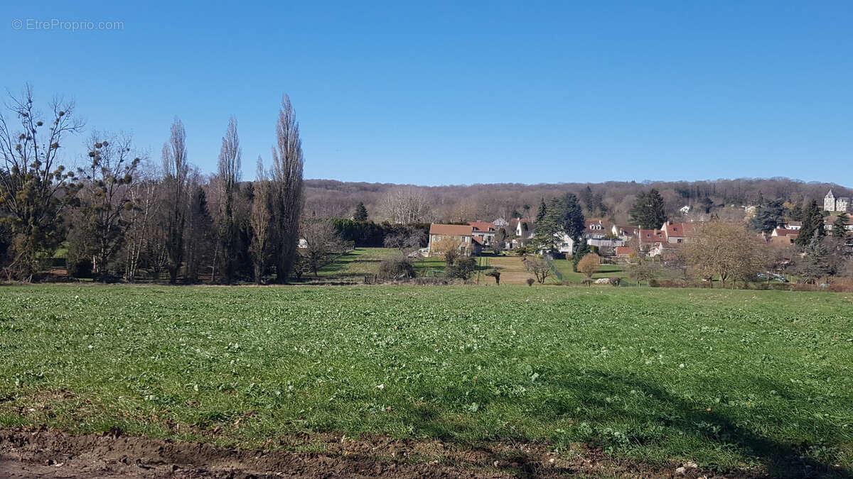 Tres bien place au calme - photo 4