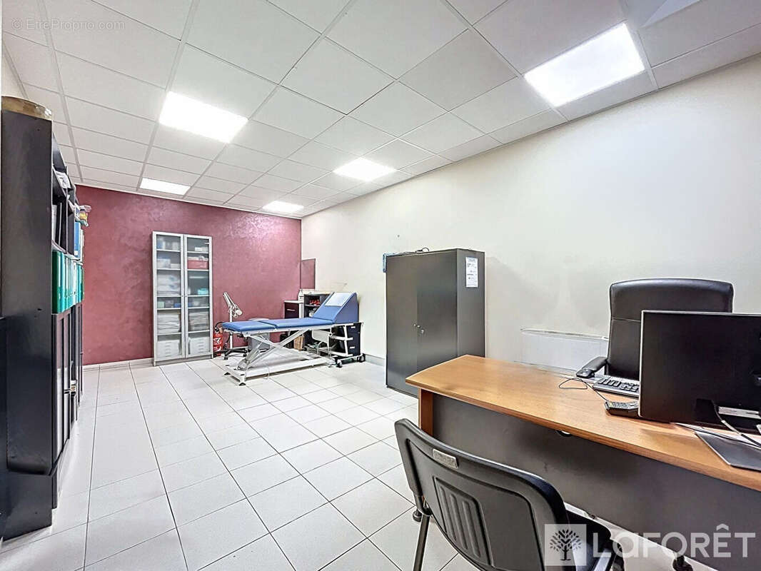 Commerce à SAINT-MICHEL-SUR-ORGE