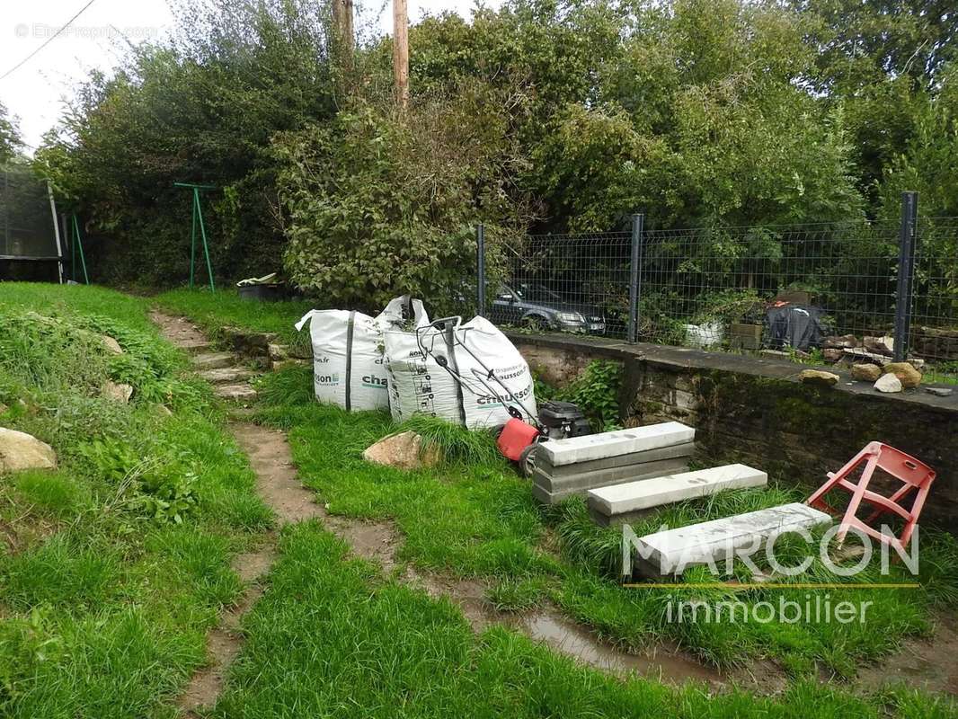 Maison à SAINT-MARC-A-FRONGIER