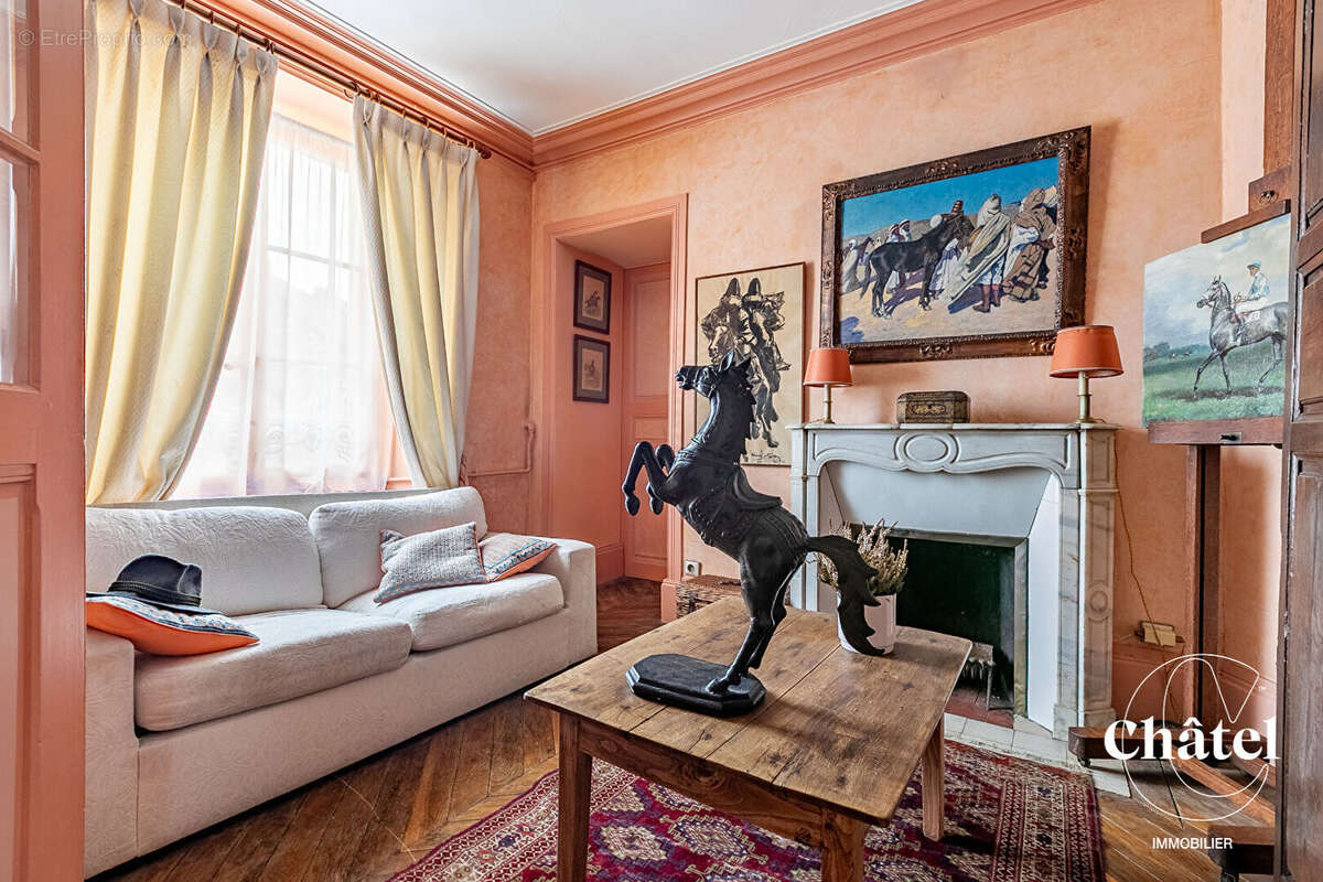 Maison à NANTEUIL-LE-HAUDOUIN