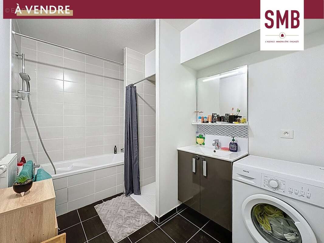 Appartement à LONS