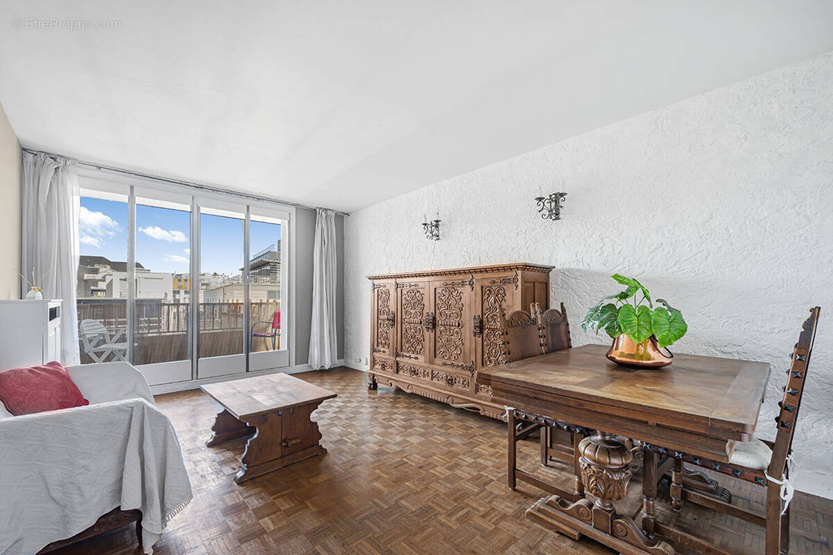 Appartement à MONTROUGE