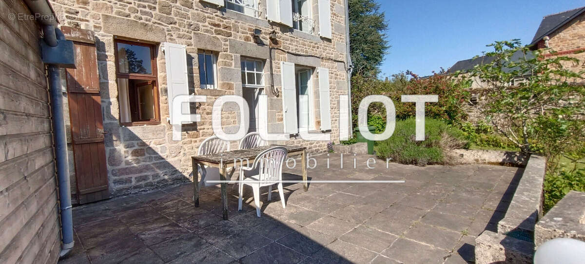 Maison à VILLEDIEU-LES-POELES