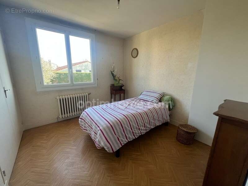 Maison à vendre 7 pièces MORTAGNE SUR SEVRE (85) - photo 6