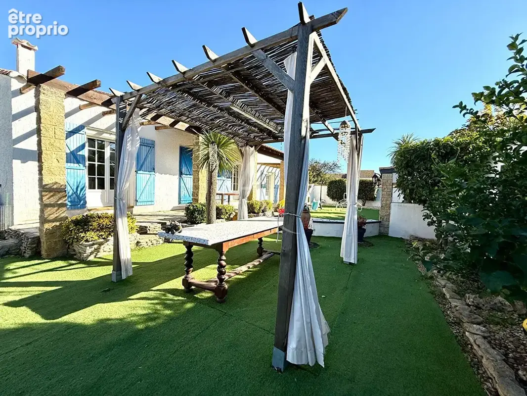MEZE maison 6 pièces avec dépendance - photo 11