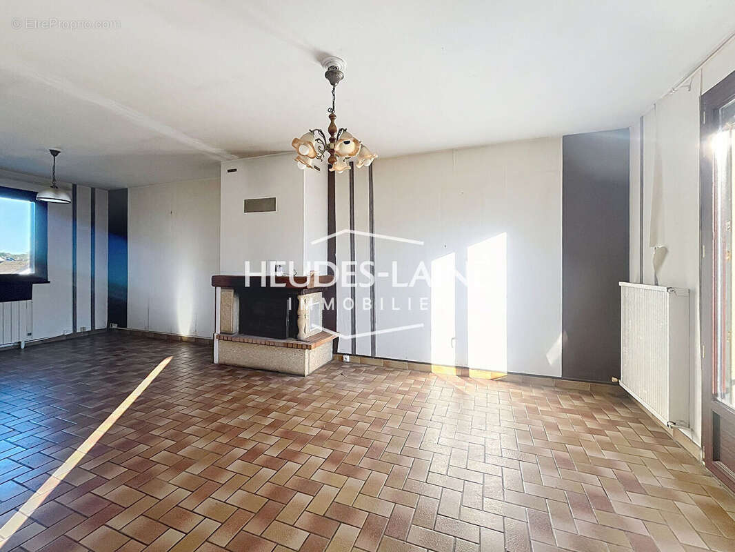 Maison à MARCEY-LES-GREVES