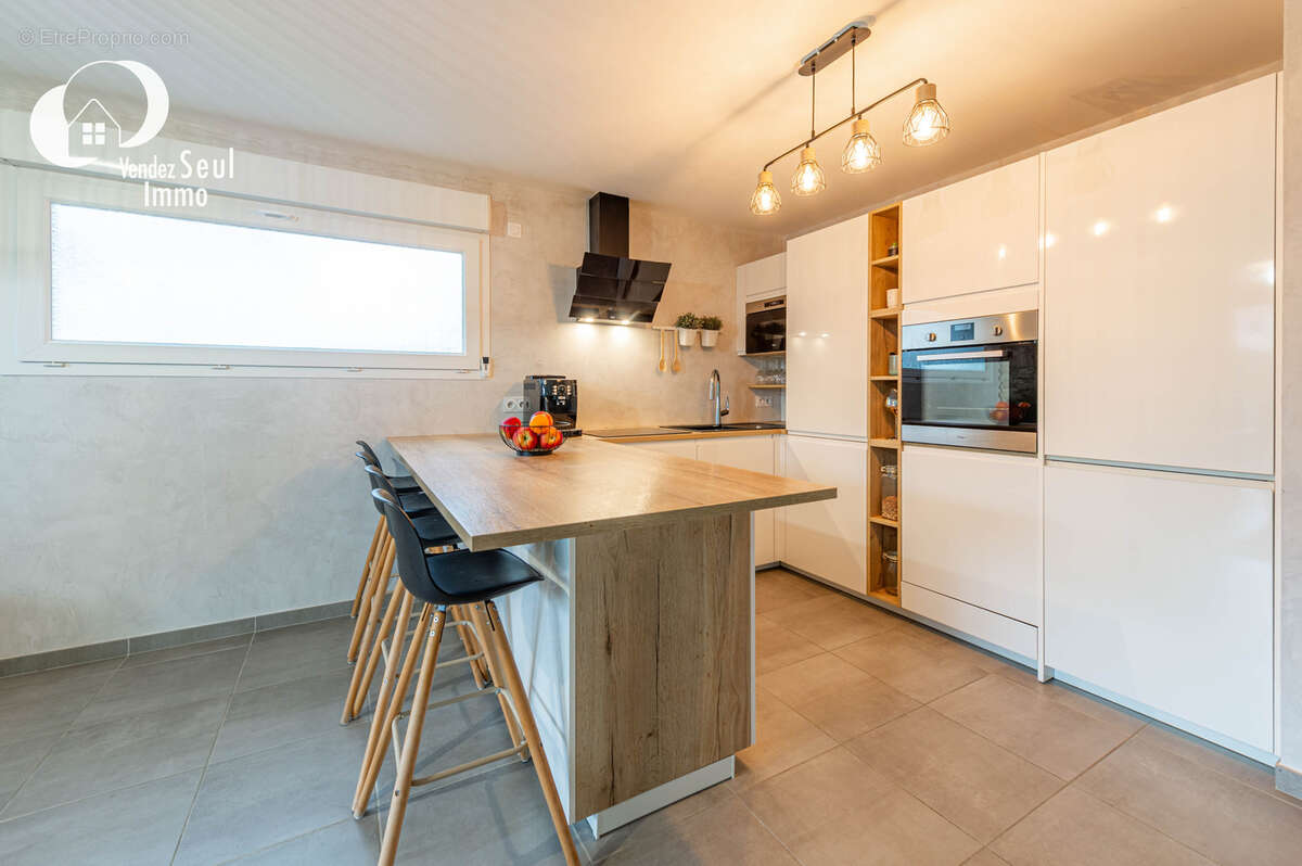 Appartement à POISY