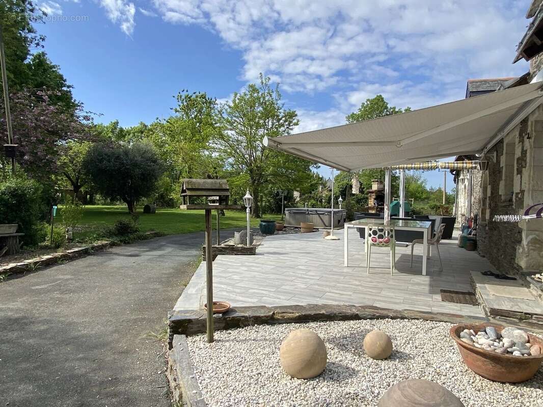 Maison à LES PONTS-DE-CE