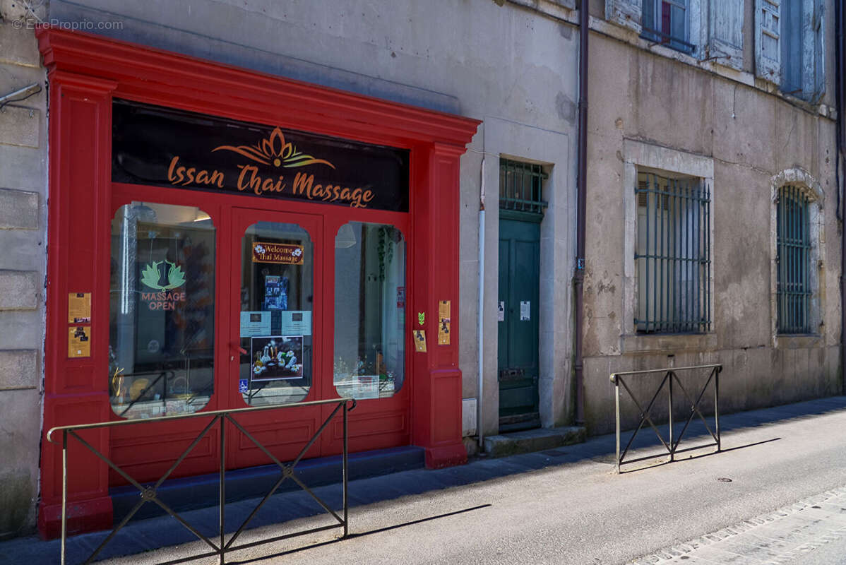 CARCASSONNE - BASTIDE SAINT-LOUIS Workshop de  98m² avec boutique et appartement T2 bis - photo 2
