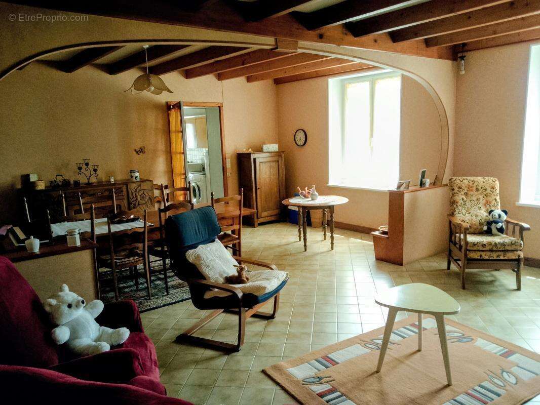 Maison 98 m² à Siecq  - photo 9