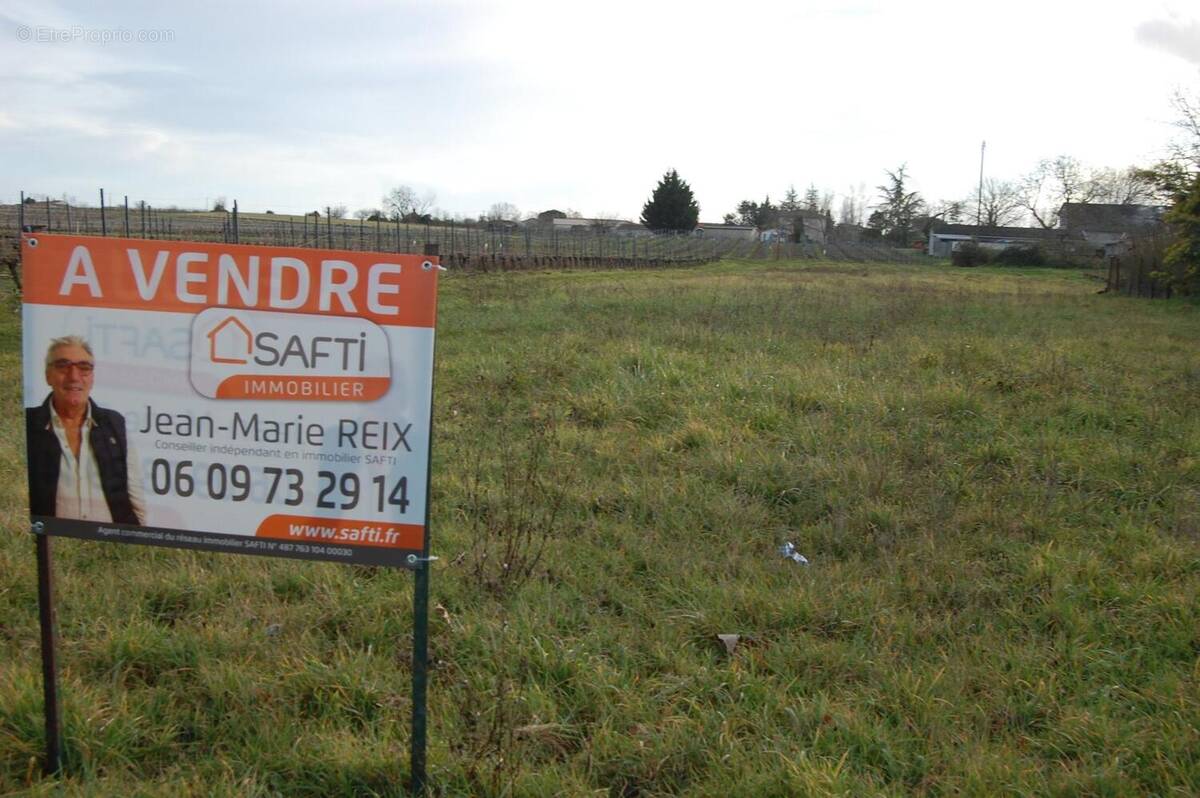 Photo 1 - Terrain à SAINT-CIERS-SUR-GIRONDE
