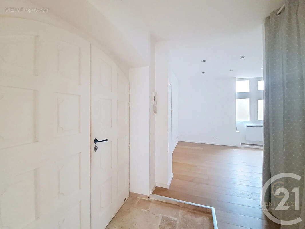 Appartement à MILLERY