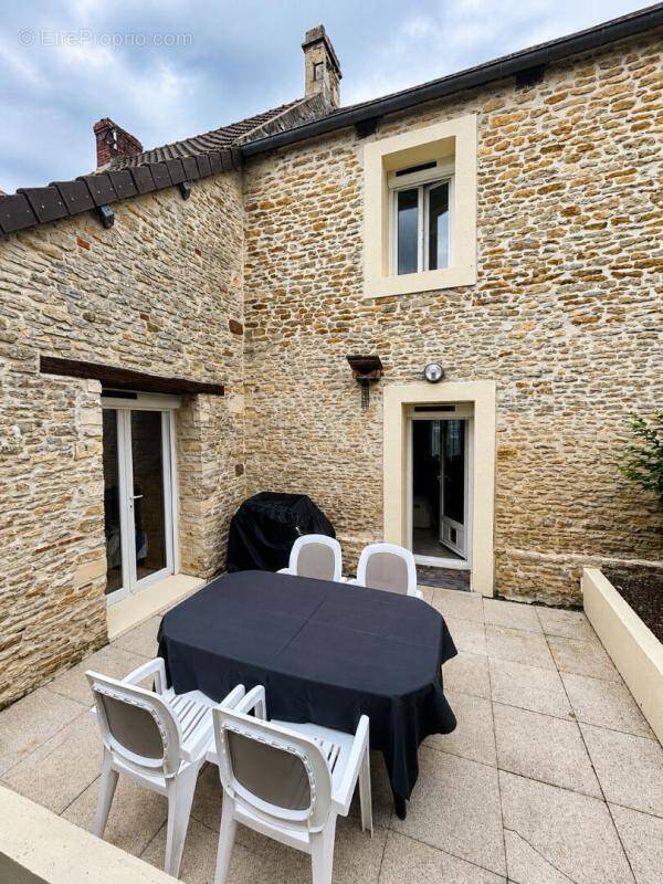 Maison à MERY-CORBON
