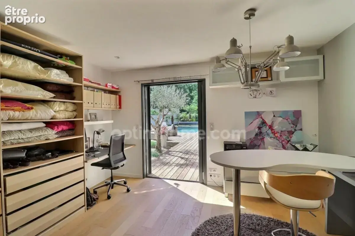 ORVAULT « La Forêt » — Villa d'architecte contemporaine en plain-pied total (197 m²) & piscine chauffée - photo 12