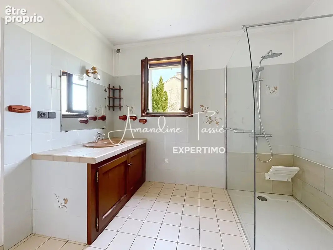 Maison familiale de 162,8 m2 habitables à Saint-Jean-du-Bruel - photo 8