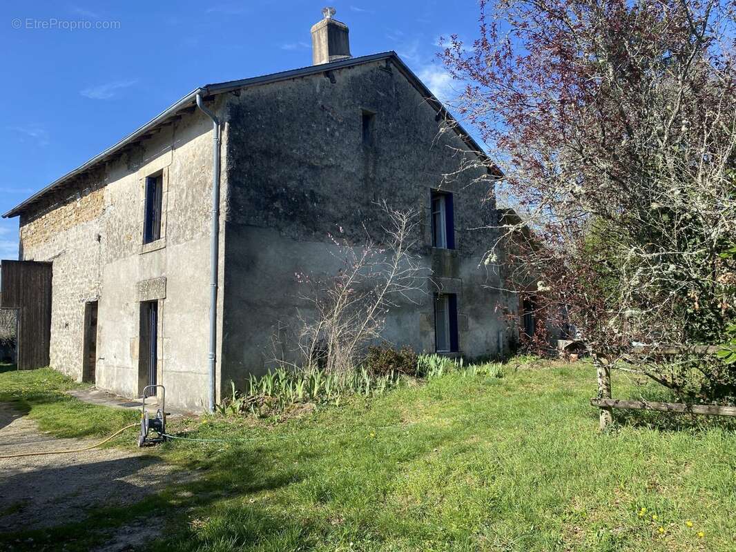 Maison à AUGNE
