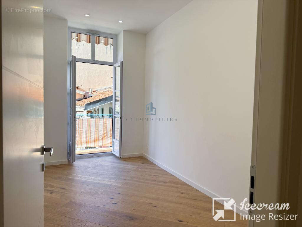 Appartement à MENTON
