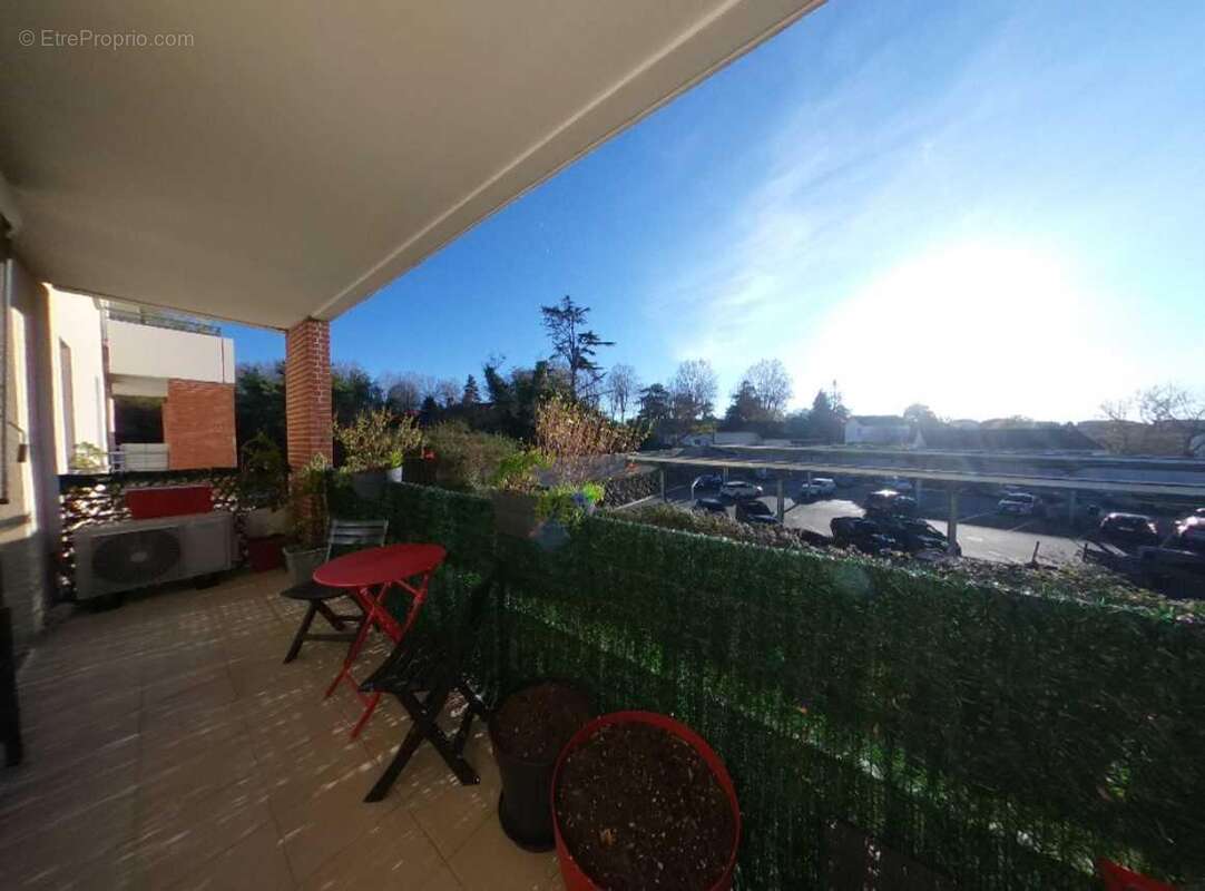   - Appartement à L'ISLE-JOURDAIN