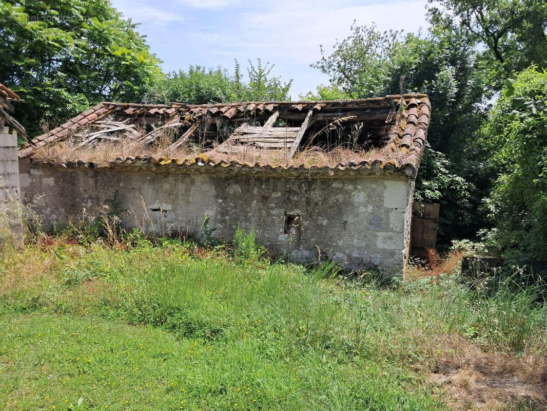 Maison pierre a restaurer avec vue - photo 3