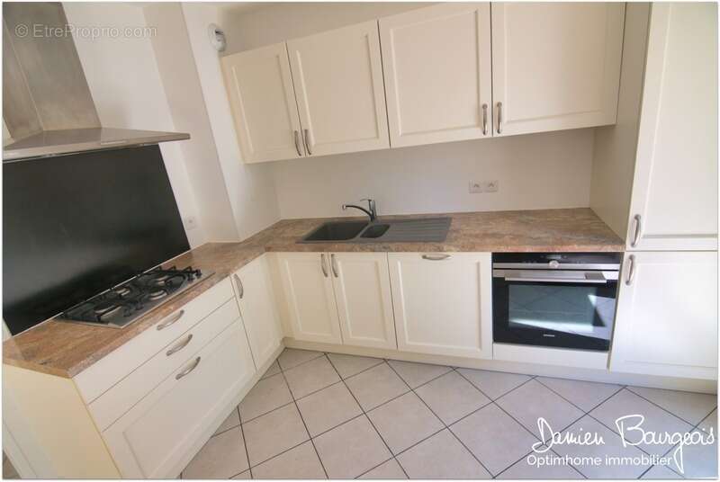 Appartement à SERGY
