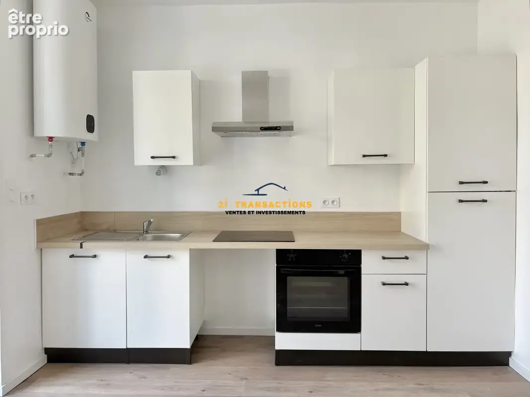 Appartement 35 m² à Saint-Etienne  - photo 2