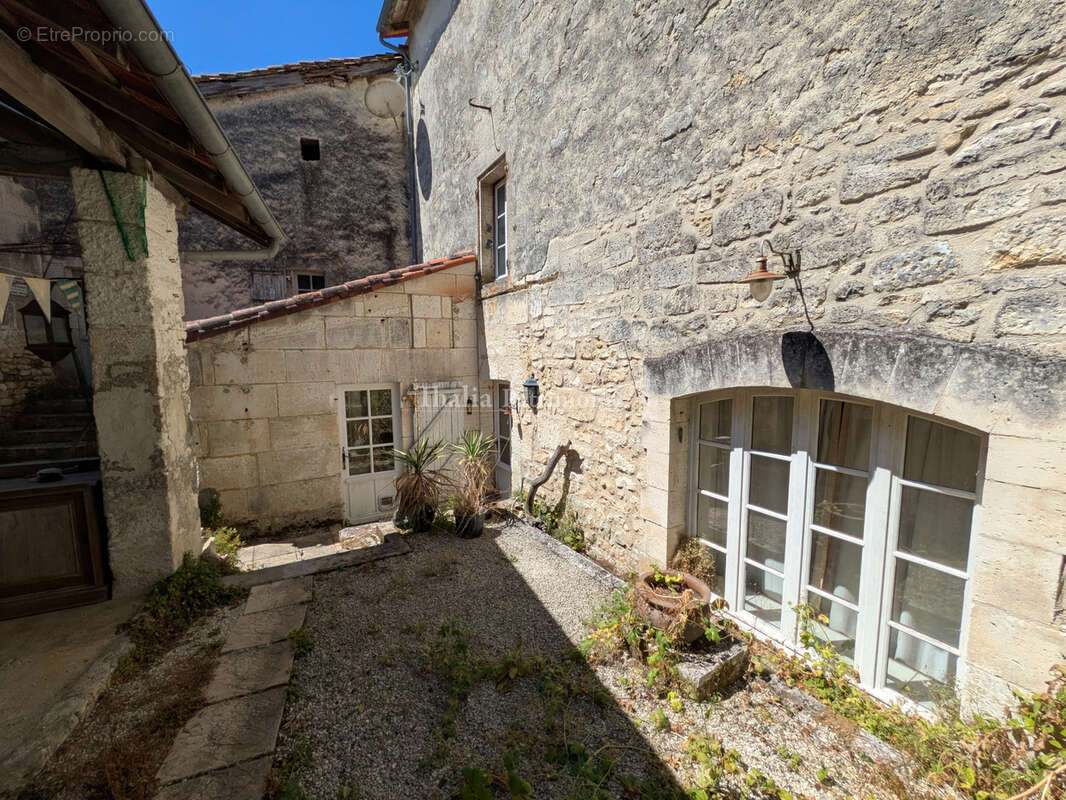Maison à MAREUIL