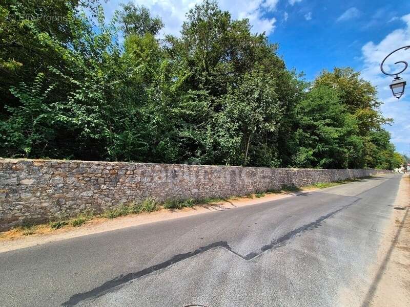 Terrain viabilisé à bâtir - 647,00 m² - Libre constructeur - photo 5