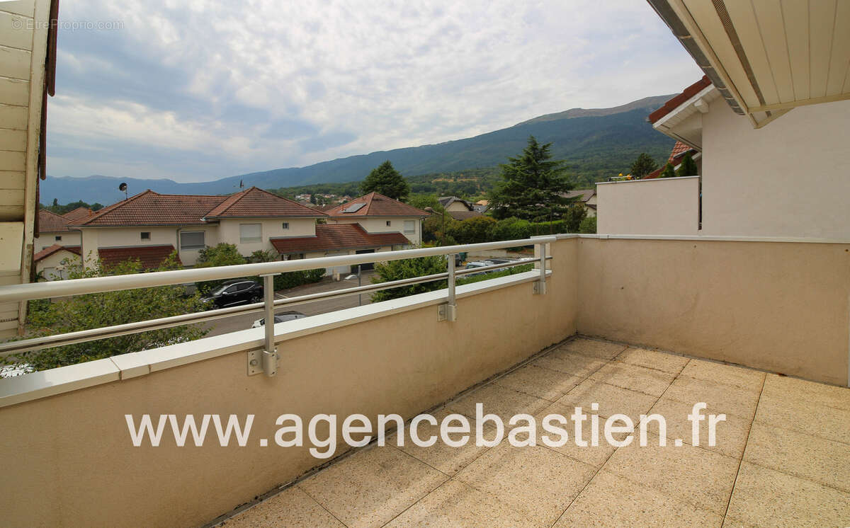 THOIRY   Appartement T4 - Dernier étage - proche centre ville - Exclusivité - photo 5