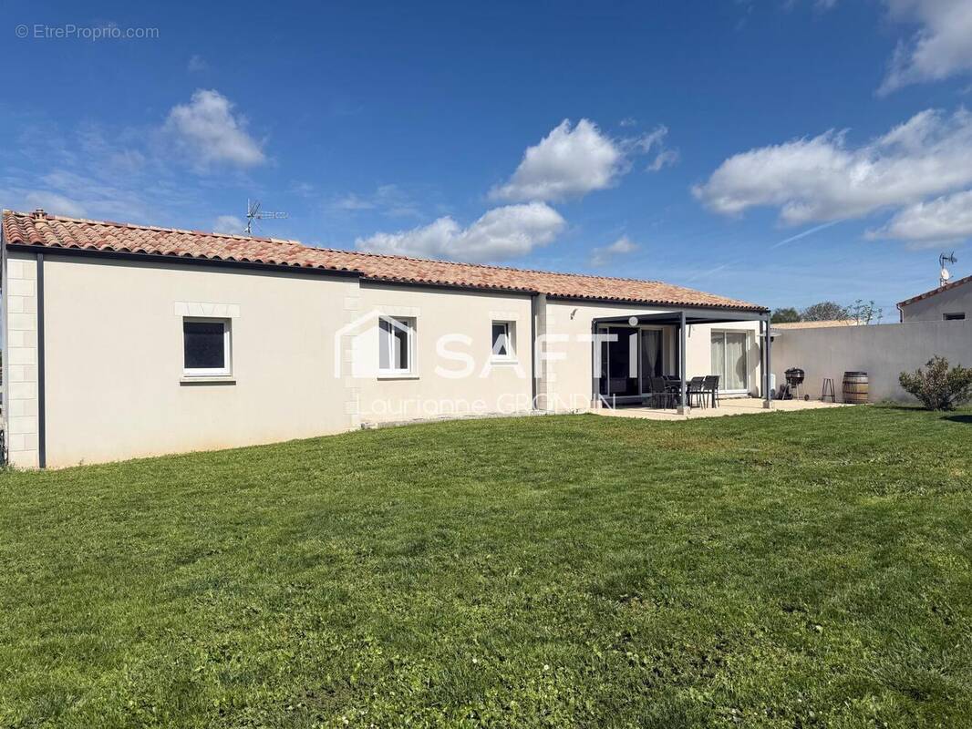 Photo 1 - Maison à SAINT-SULPICE-D'ARNOULT