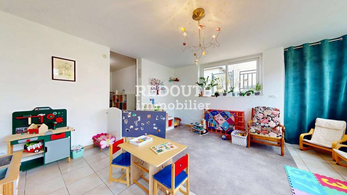 Maison à SAINT-BRICE-COURCELLES