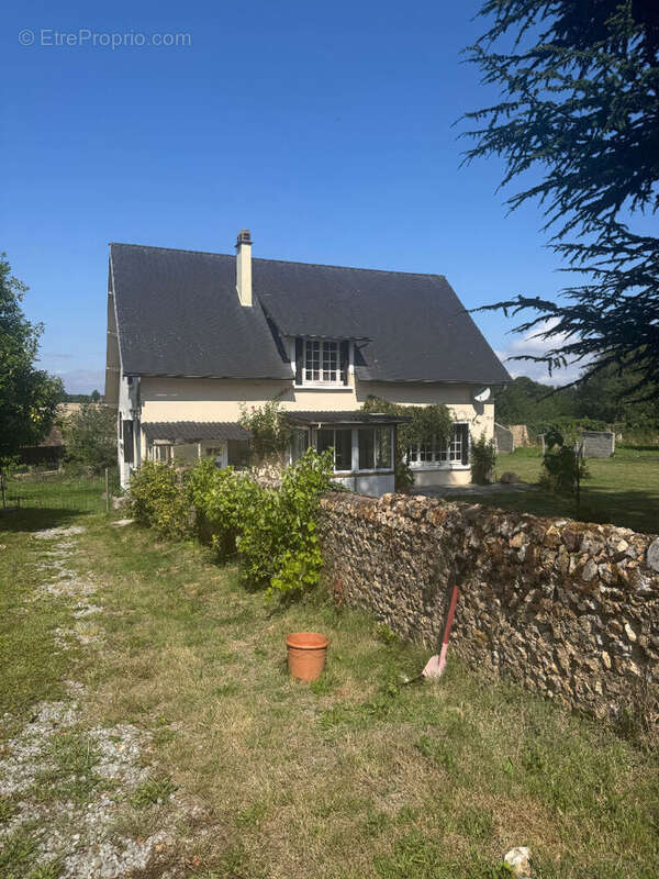 Maison à SAINT-MAURICE-LES-CHARENCEY