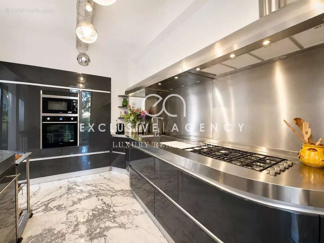 Cannet Europe maison bourgeoise 302m² au calme - photo 7