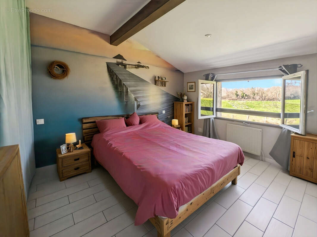 Chambre 1 : 11 m2 - Maison à BLACE