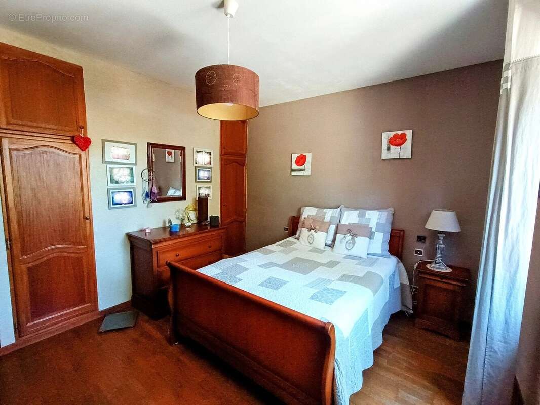 Maison familiale de caractère de 155 m2 avec piscine - photo 8
