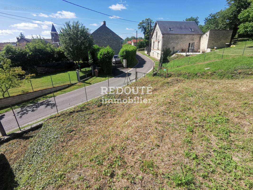 CHEVREGNY - A VENDRE - Terrain à bâtir de 1257m² - photo 3