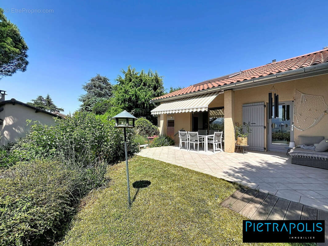 Maison 115 m² à Sourcieux-Les-Mines  - photo 7
