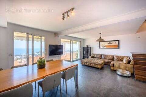 Appartement à BEAUSOLEIL