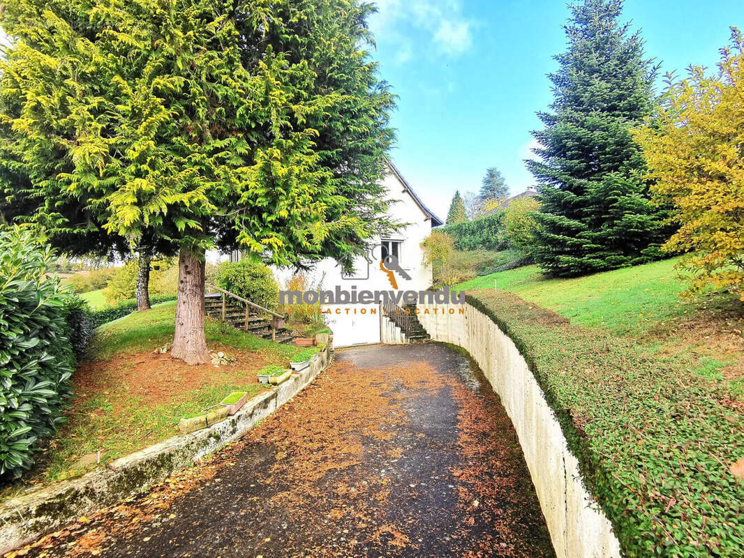 Maison à ROANNES-SAINT-MARY