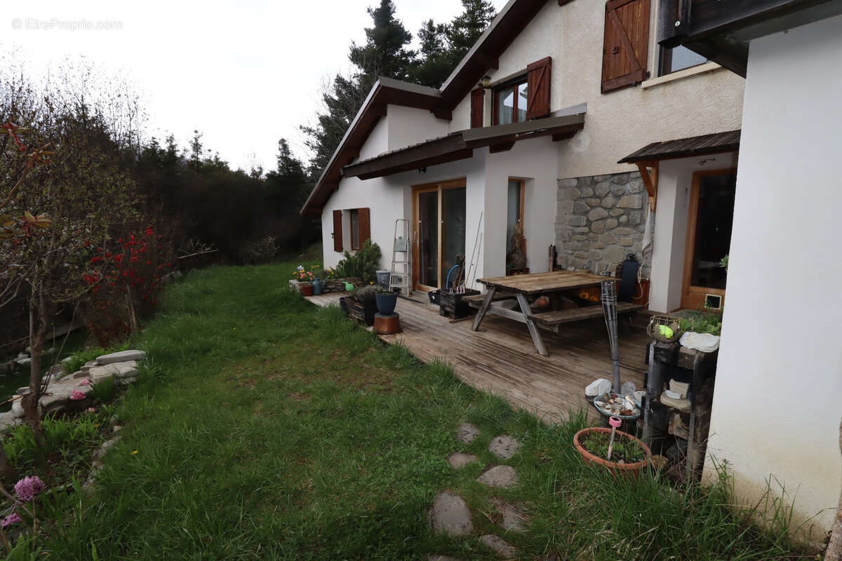 Maison à BEAUVEZER