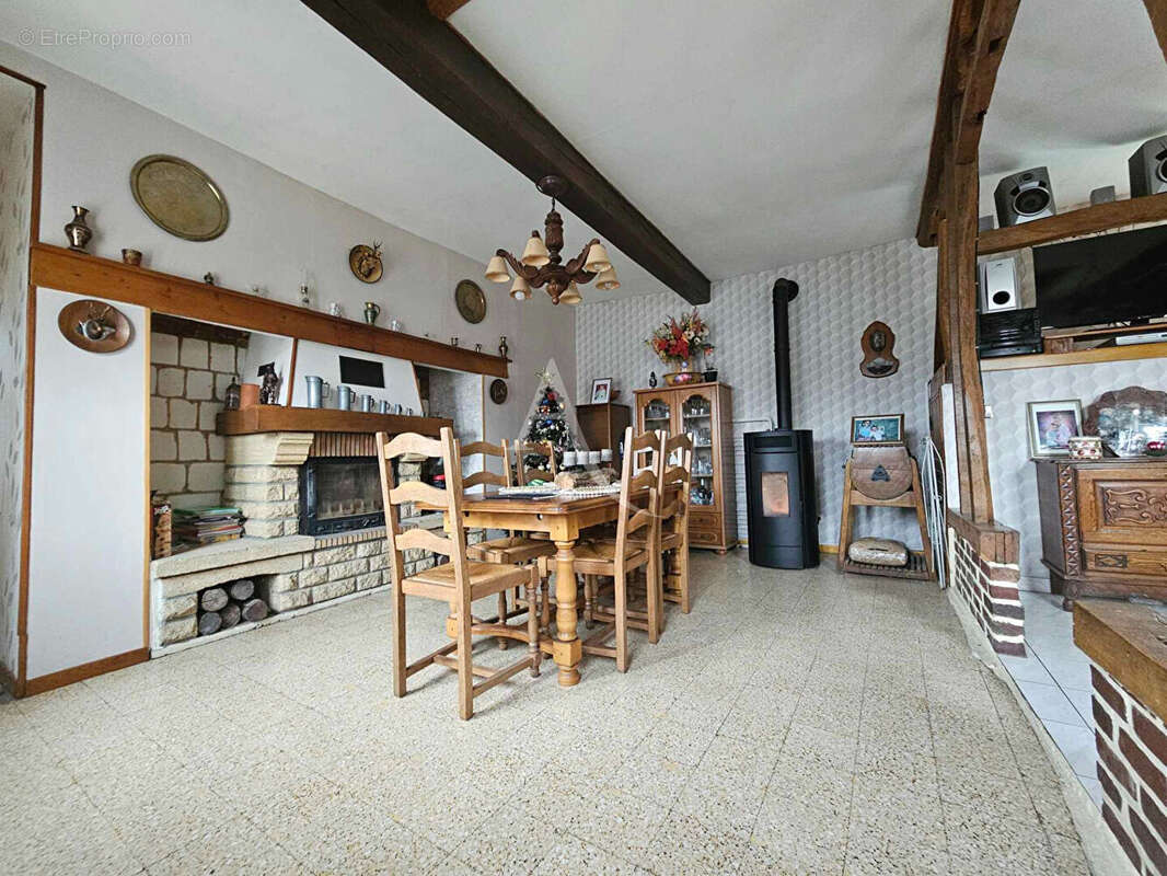 Maison à VIRONCHAUX