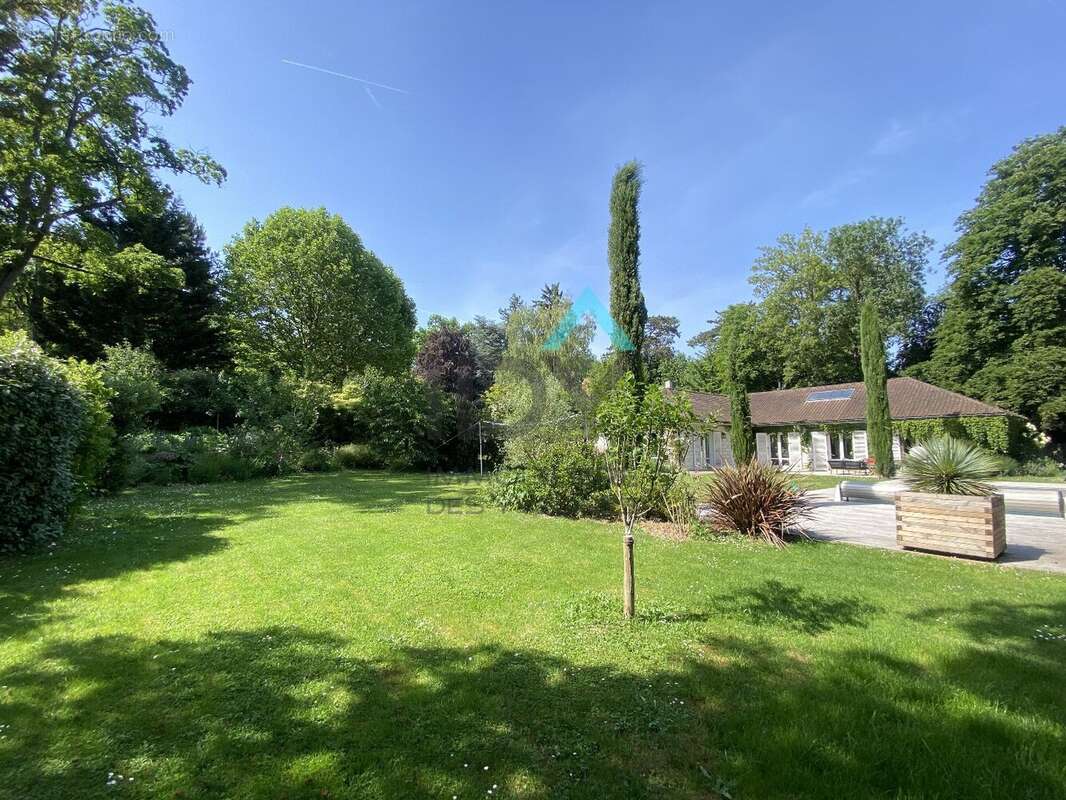 Maison à L'ETANG-LA-VILLE