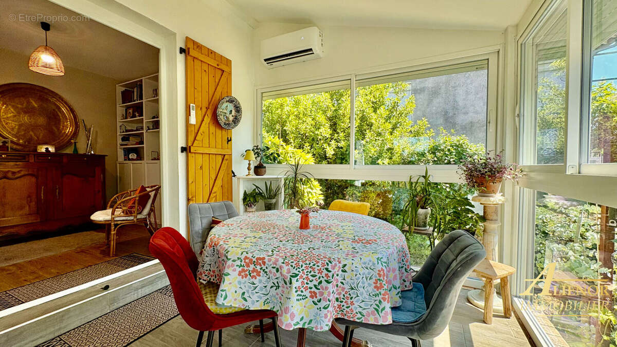 Maison à COULOUNIEIX-CHAMIERS