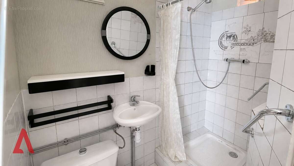 À Vendre à Roujan  Ensemble Immobilier avec Potentiel Locatif - photo 12