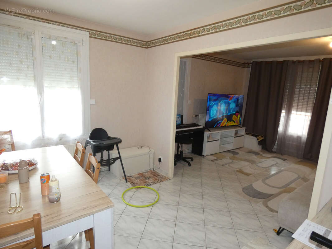 Appartement à MIGENNES
