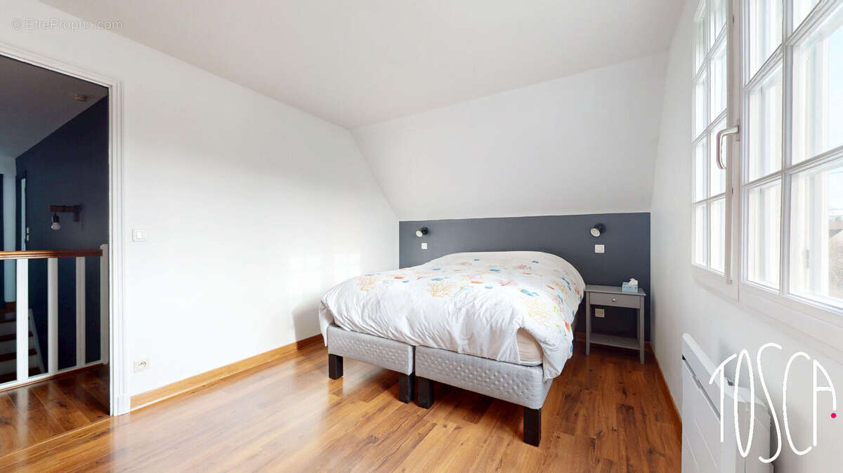 Maison à LE CHATELET-EN-BRIE