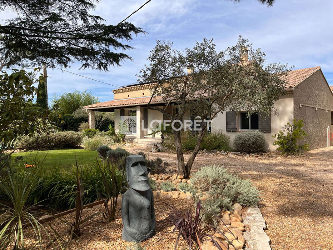 Maison à L'ISLE-SUR-LA-SORGUE