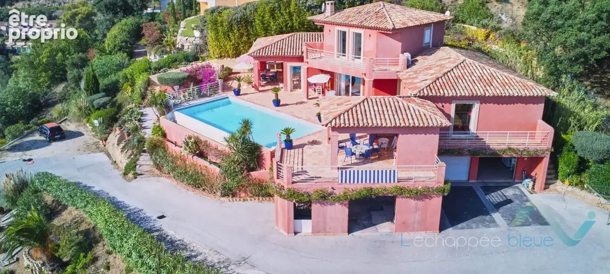 Vente Villa 7 pièces avec magnifique vue mer panoramique à Sainte Maxime - photo 4