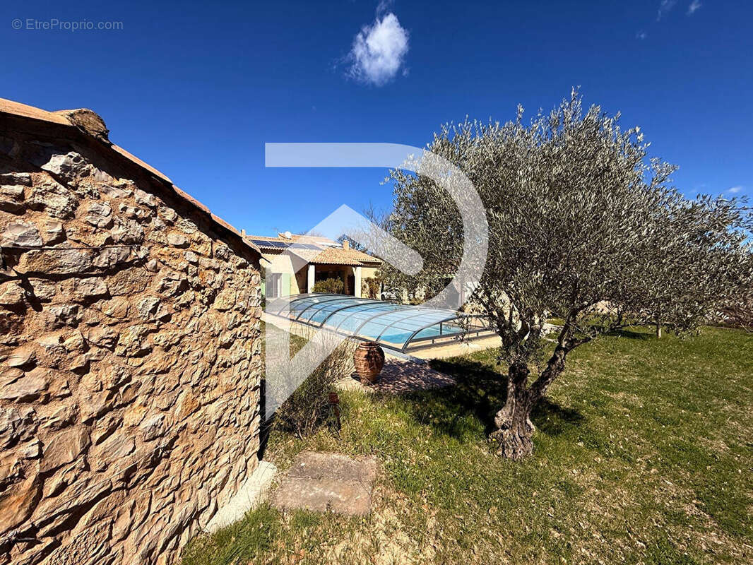 Maison à VINON-SUR-VERDON