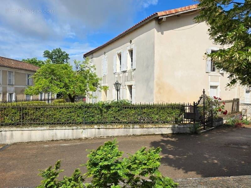 Maison à CONDEON